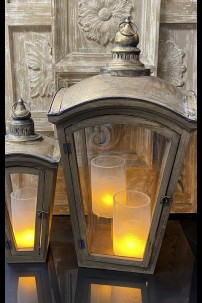 SET OF 2 WOOD AND METAL LANTERNS  [901367] SHIPS PALLET ONLY